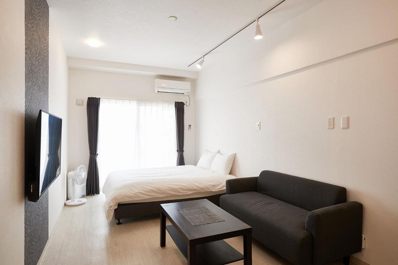 New Normal Hotel In Nago ニューノーマルホテルイン名護 Экстерьер фото