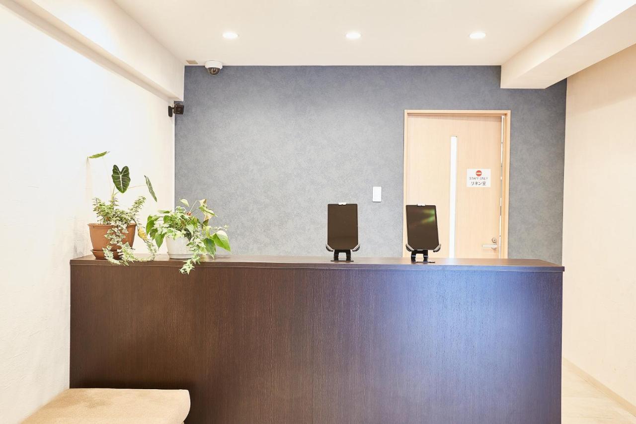New Normal Hotel In Nago ニューノーマルホテルイン名護 Экстерьер фото