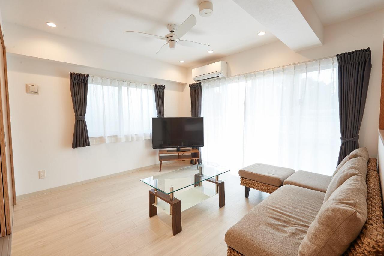 New Normal Hotel In Nago ニューノーマルホテルイン名護 Экстерьер фото